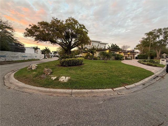 25 SANDPIPER ROAD, Tampa, FL 33609