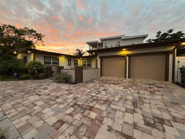 25 SANDPIPER ROAD, Tampa, FL 33609