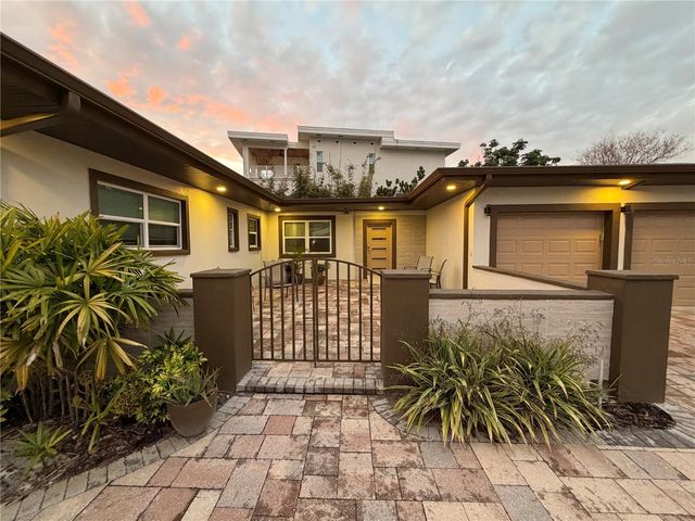 25 SANDPIPER ROAD, Tampa, FL 33609