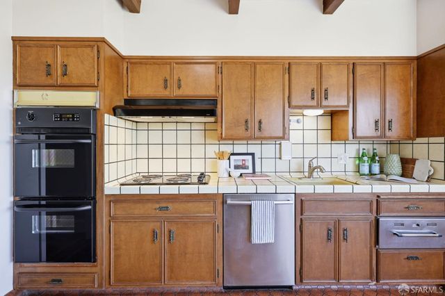 246 El Camino Del Mar Street, San Francisco, CA 94121