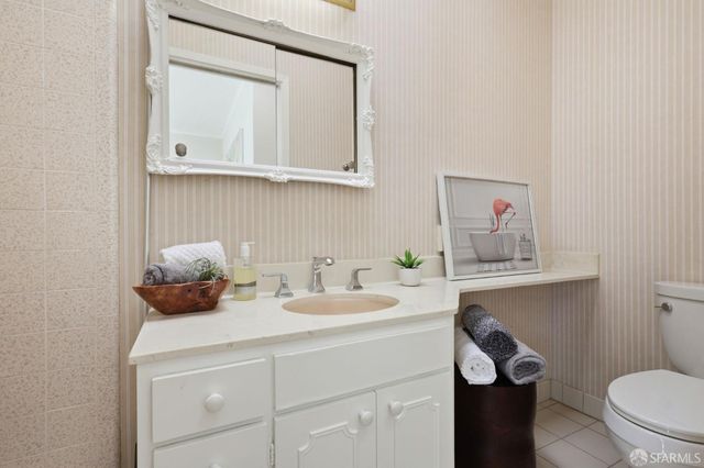 246 El Camino Del Mar Street, San Francisco, CA 94121