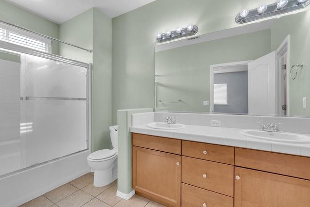 3689 W Black Walnut Lane, Fresno, CA 93711