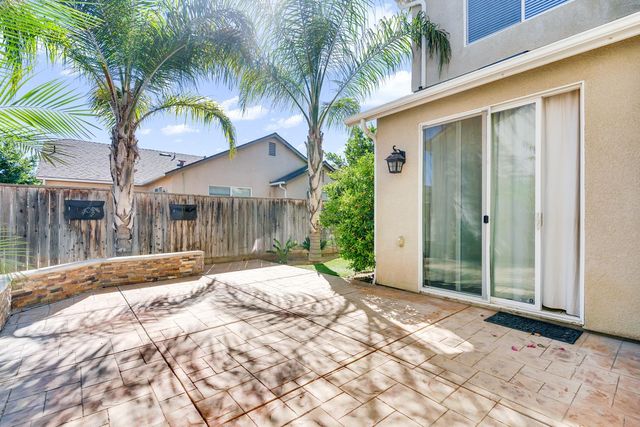 3689 W Black Walnut Lane, Fresno, CA 93711