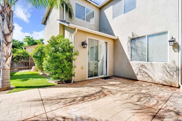3689 W Black Walnut Lane, Fresno, CA 93711