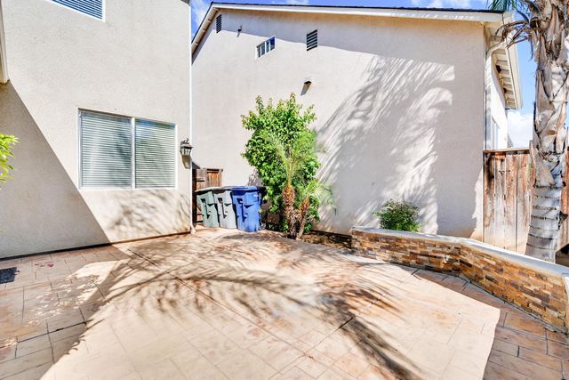 3689 W Black Walnut Lane, Fresno, CA 93711
