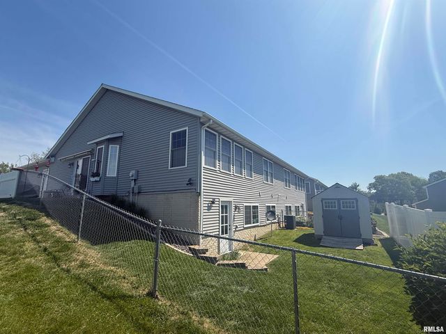 1116 DIXON Street, Washington, IL 61571