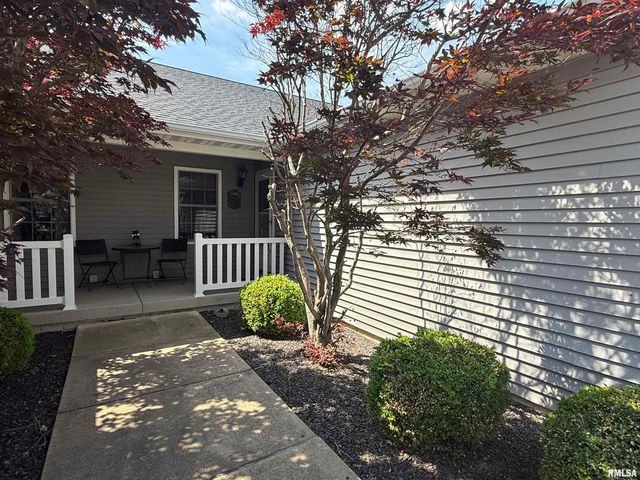 1116 DIXON Street, Washington, IL 61571