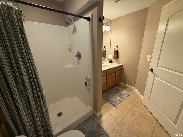1116 DIXON Street, Washington, IL 61571