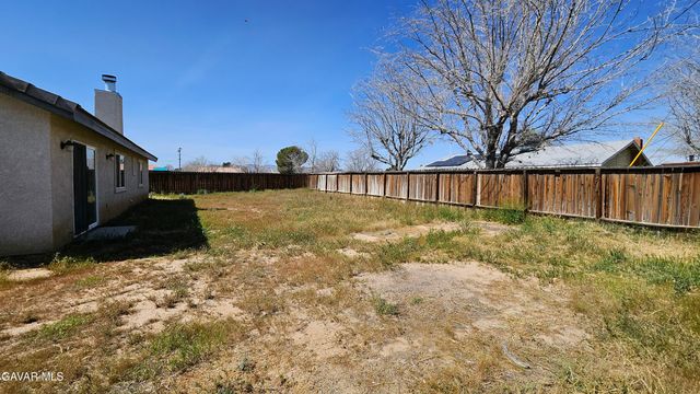 9113 Catalpa Avenue, California City, CA 93505