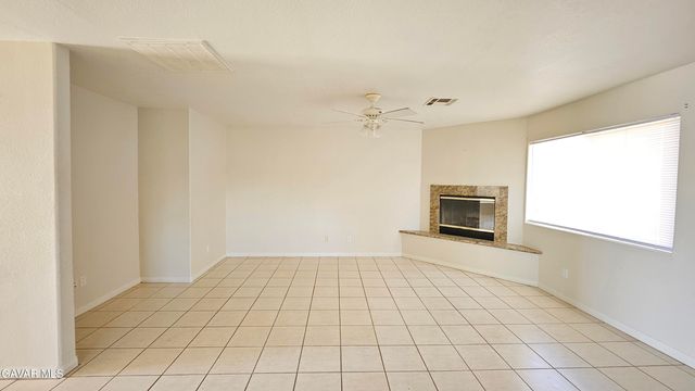 9113 Catalpa Avenue, California City, CA 93505