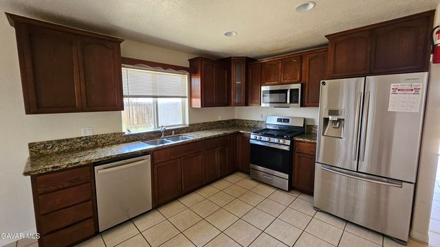 9113 Catalpa Avenue, California City, CA 93505