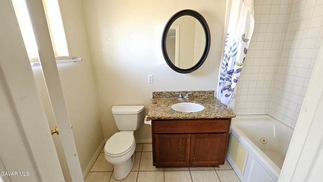 9113 Catalpa Avenue, California City, CA 93505