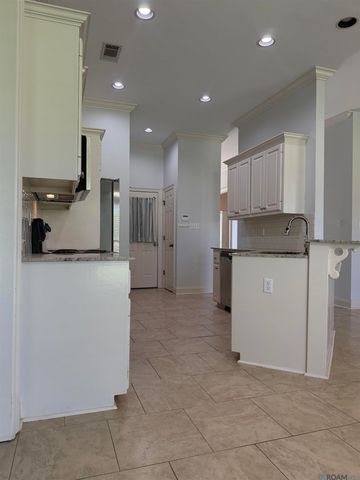 9013 Lag Tee Ct, Baton Rouge, LA 70810