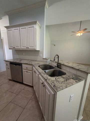 9013 Lag Tee Ct, Baton Rouge, LA 70810