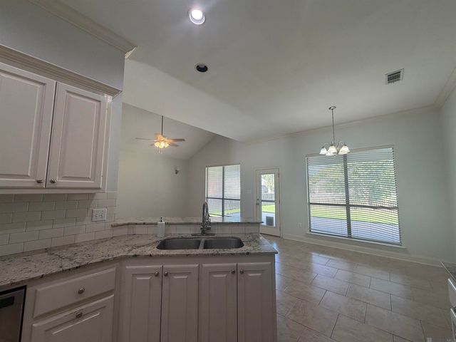 9013 Lag Tee Ct, Baton Rouge, LA 70810