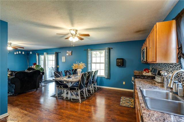 537 Magnolia Avenue, Cuyahoga Falls, OH 44221