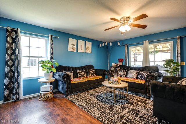 537 Magnolia Avenue, Cuyahoga Falls, OH 44221