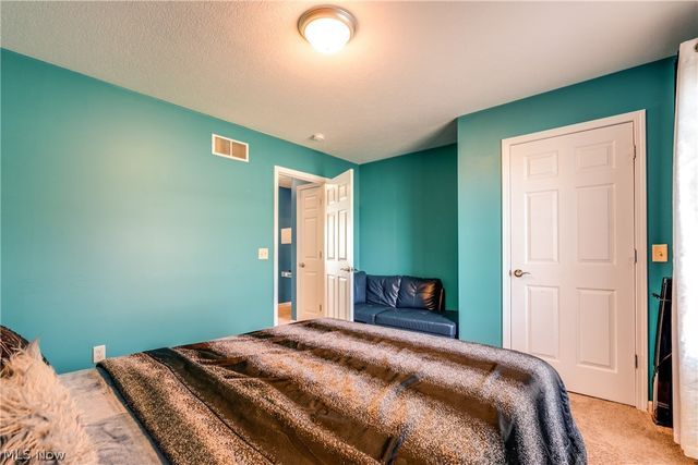 537 Magnolia Avenue, Cuyahoga Falls, OH 44221