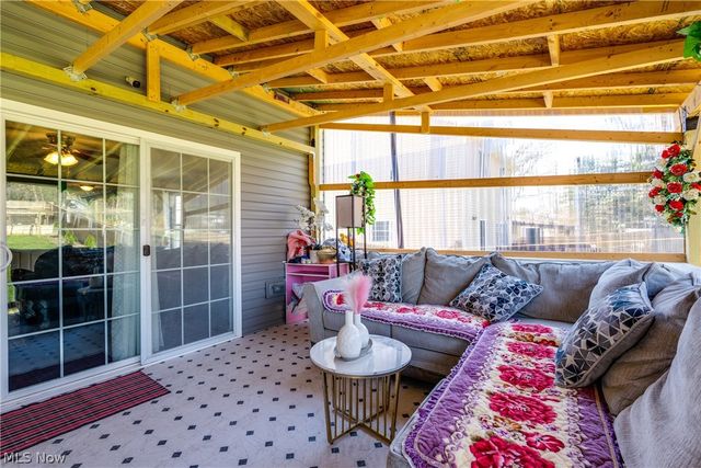 537 Magnolia Avenue, Cuyahoga Falls, OH 44221