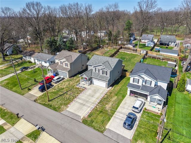 537 Magnolia Avenue, Cuyahoga Falls, OH 44221