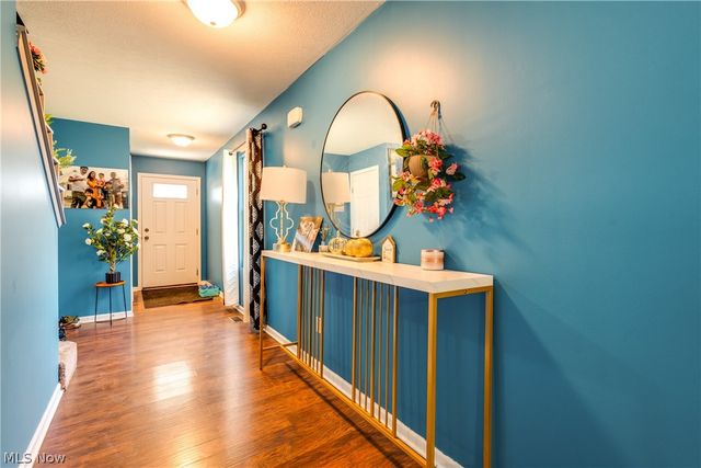 537 Magnolia Avenue, Cuyahoga Falls, OH 44221