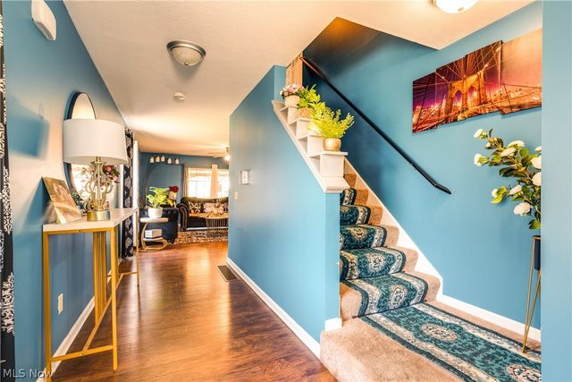 537 Magnolia Avenue, Cuyahoga Falls, OH 44221