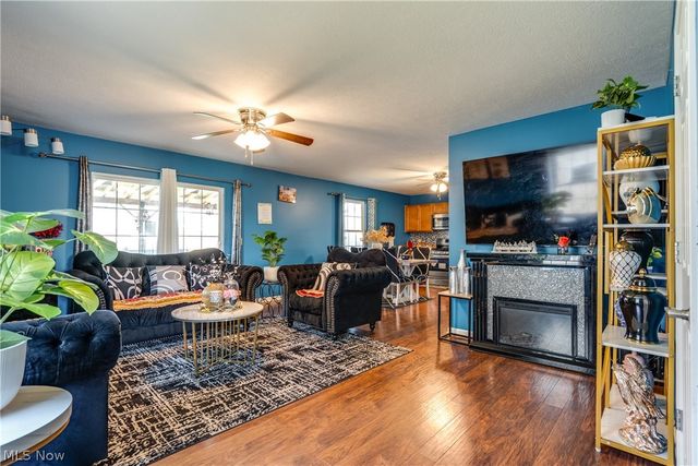 537 Magnolia Avenue, Cuyahoga Falls, OH 44221