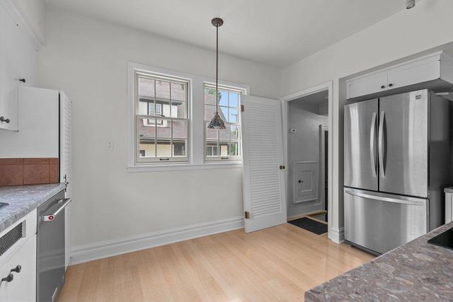 518 E SUMMER STREET, Appleton, WI 54911