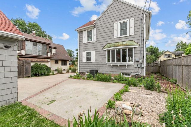 518 E SUMMER STREET, Appleton, WI 54911