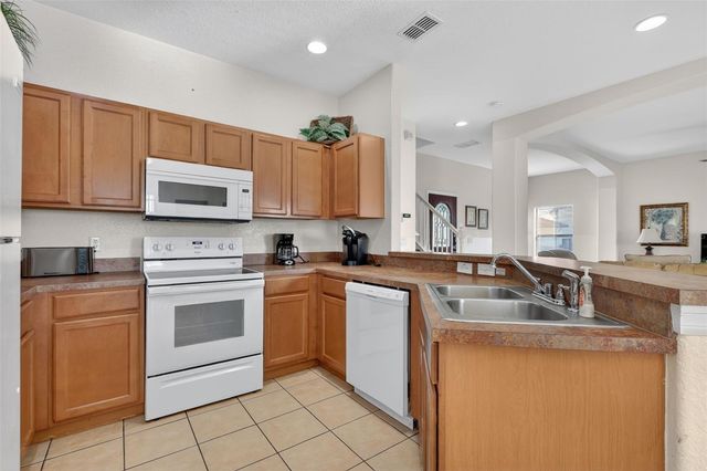 126 SUMMER PLACE LOOP, Clermont, FL 34714