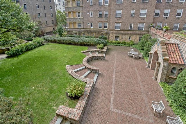 16 N Chatsworth Avenue 311, Larchmont, NY 10538