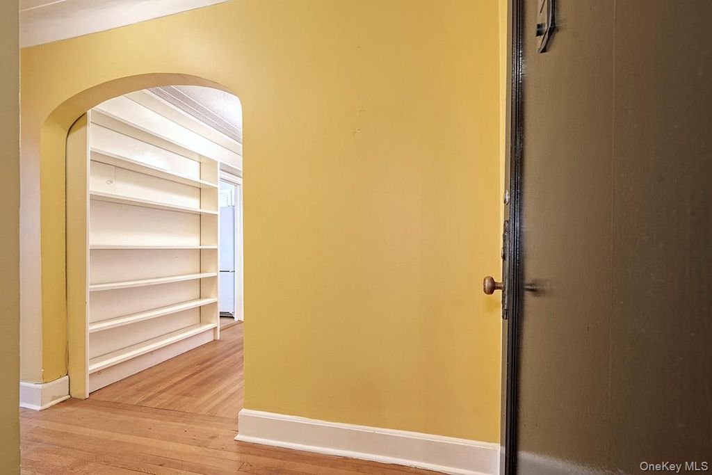 16 N Chatsworth Avenue 311, Larchmont, NY 10538 — photo 5