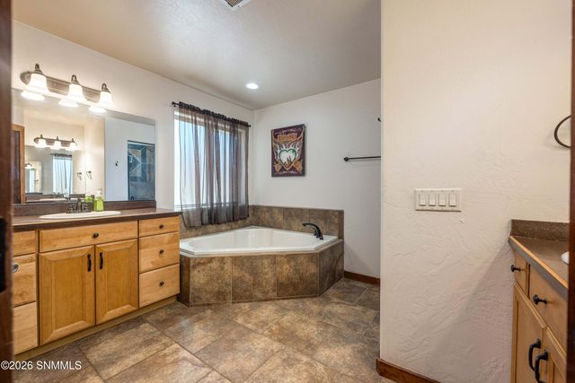 2599 Sandhill Road, Las Cruces, NM 88012