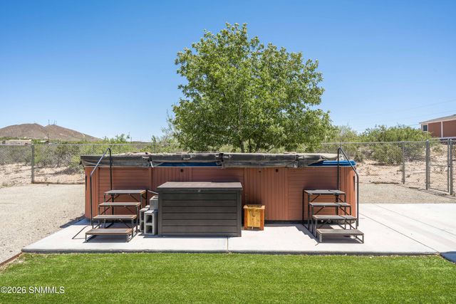 2599 Sandhill Road, Las Cruces, NM 88012