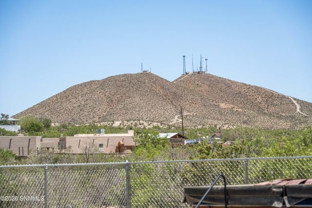 2599 Sandhill Road, Las Cruces, NM 88012