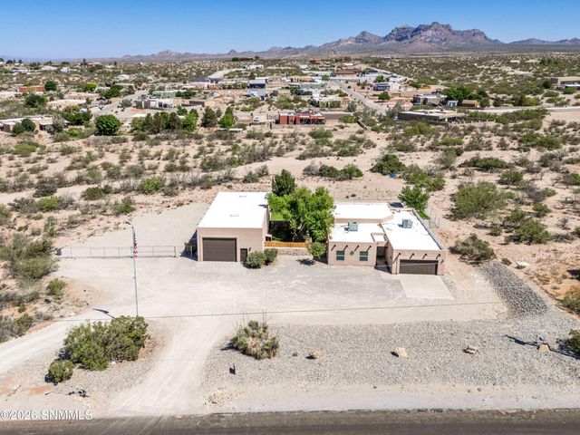 2599 Sandhill Road, Las Cruces, NM 88012