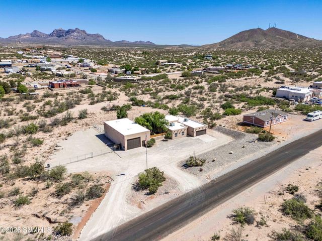 2599 Sandhill Road, Las Cruces, NM 88012