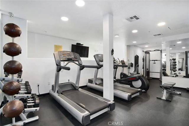 124 W Colorado 502, Glendale, CA 91204