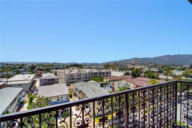 124 W Colorado 502, Glendale, CA 91204