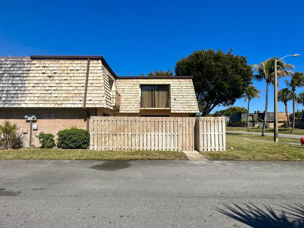 230 Lake Arbor Drive, Palm Springs, FL 33461