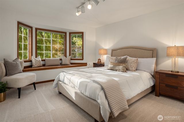 2048 213th Avenue NE, Sammamish, WA 88074