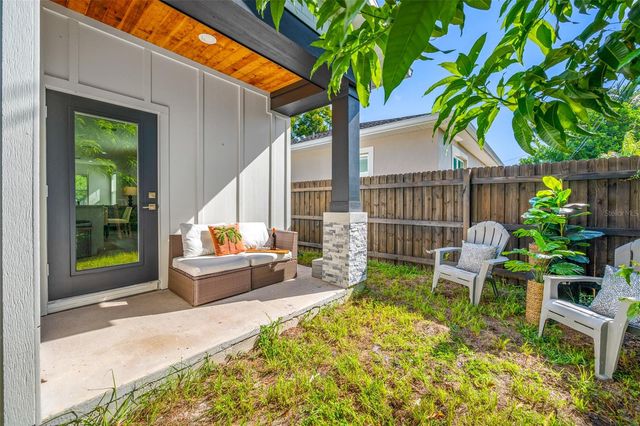 2150 43RD TERRACE N, St Petersburg, FL 33714