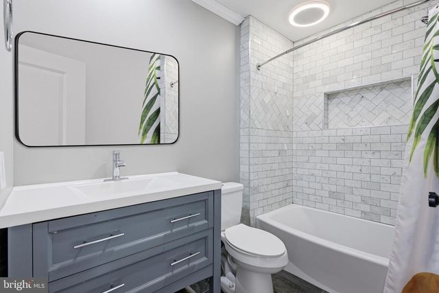 23 WHITE SWAN WAY, Langhorne, PA 19047