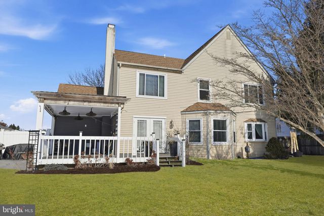 23 WHITE SWAN WAY, Langhorne, PA 19047