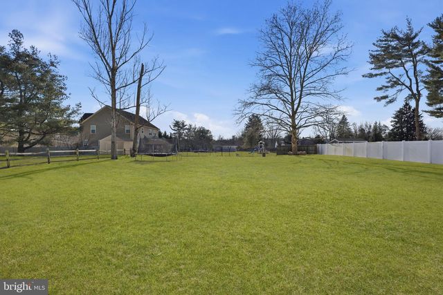 23 WHITE SWAN WAY, Langhorne, PA 19047