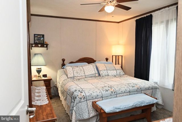 103 CARBRIDGE RD E, Stewartstown, PA 17363