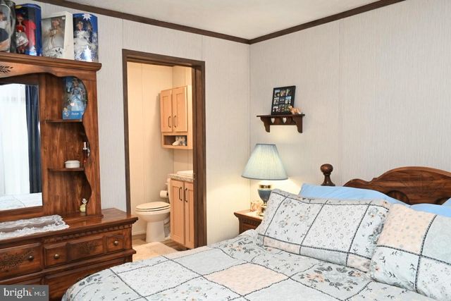 103 CARBRIDGE RD E, Stewartstown, PA 17363