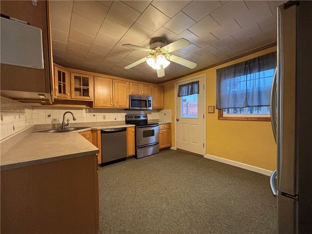 96 Yarnell Street, Kane Boro, PA 16735