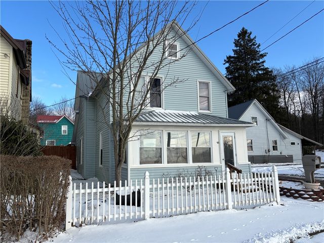 96 Yarnell Street, Kane Boro, PA 16735