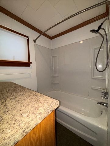 96 Yarnell Street, Kane Boro, PA 16735